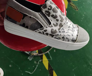 Women Canvas Shoes Fashion Snake Printed Luxury Flats Shoes alodia store